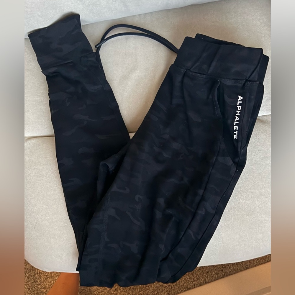 Alphalete Premium V2 Black Camo Joggers